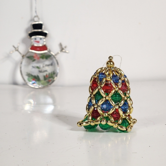 HAND NADE BEADED CHRISTMAS BELL ORNAMENT AND GLASS MOST LOVED MOM ORNAMENT - Picture 6 of 7